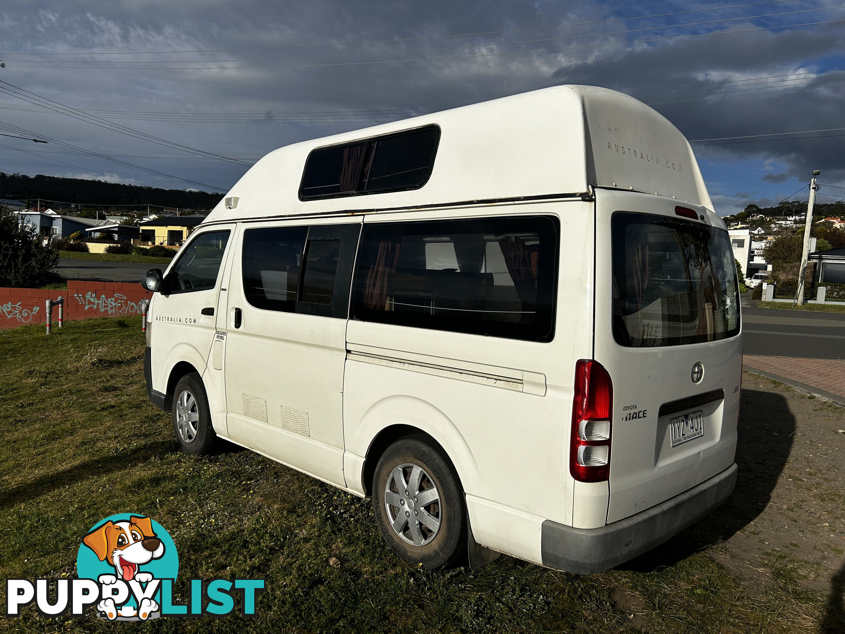 Toyota Hiace 2006 Campervan with warranty until Sep 2026