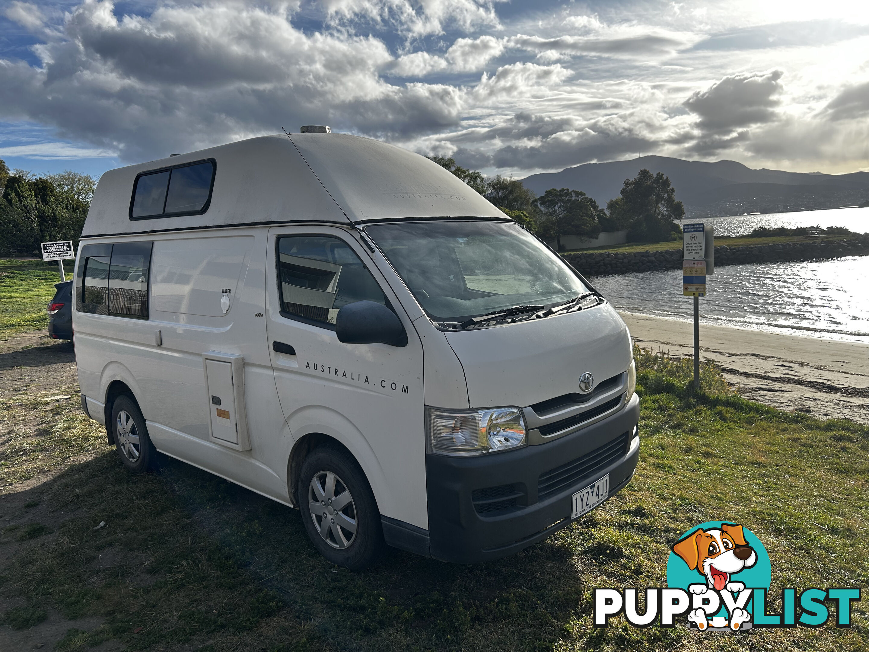 Toyota Hiace 2006 Campervan with warranty until Sep 2026