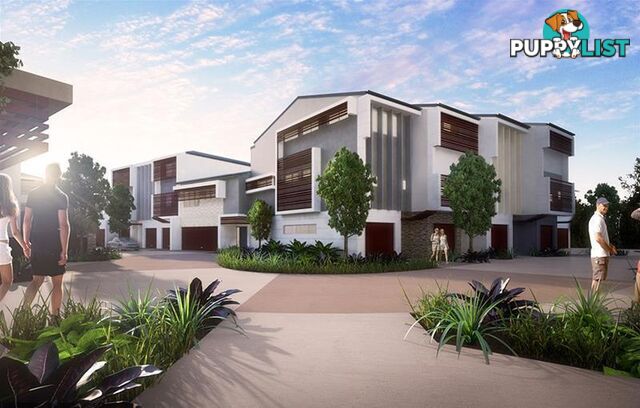 . The boulevard, Emerald Lakes Carrara QLD 4211