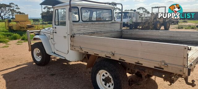 1980 Toyota Landcruiser HJ45 3.6L Diesel 4X4 Ute Manual