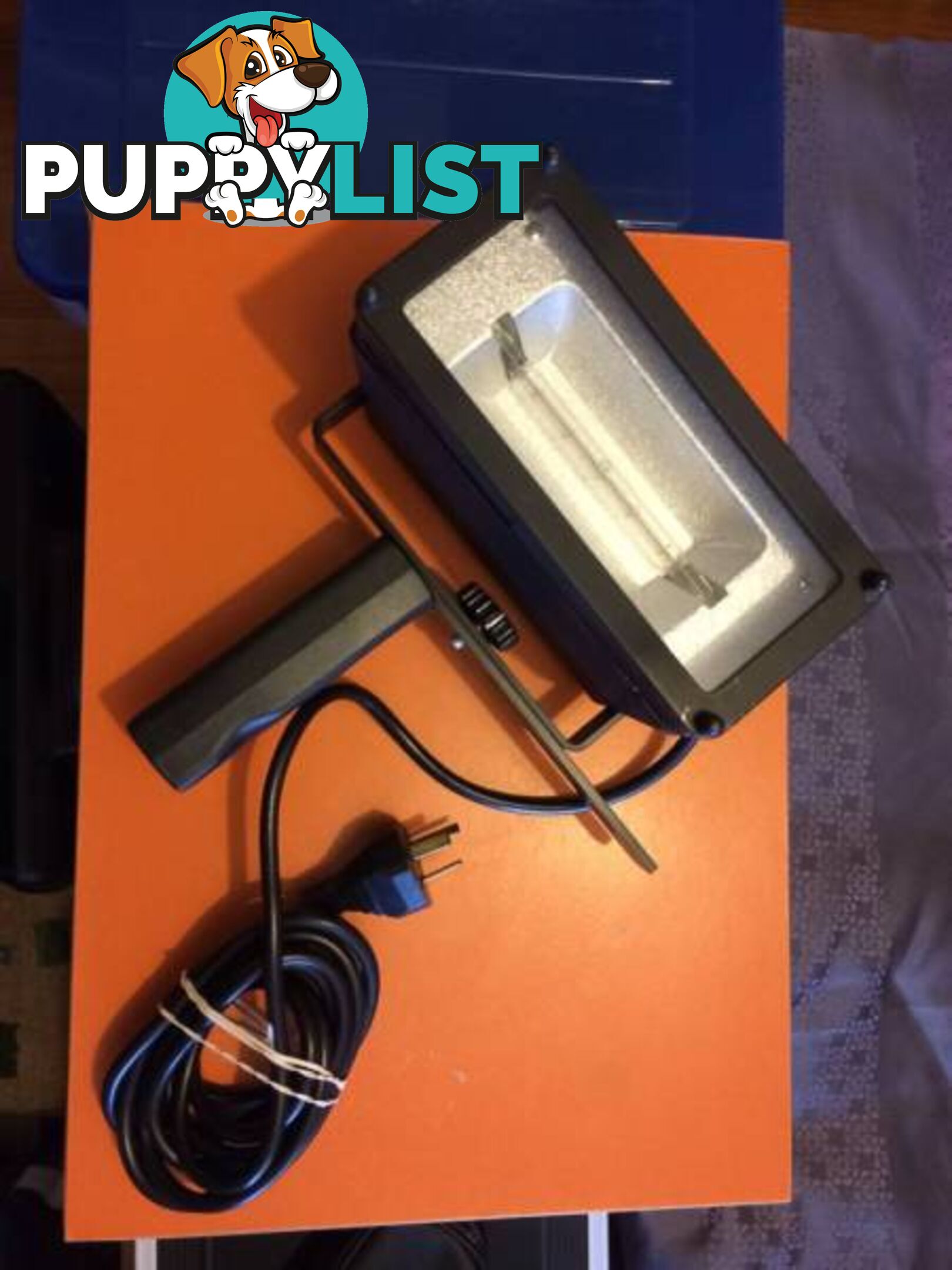 Powerful hand held studio light by UNOMAT in near new condition