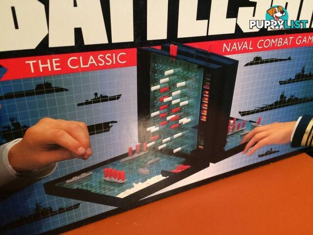 RETRO CLASSIC BOARD GAME BATTLESHIP IN MINT CONDITION