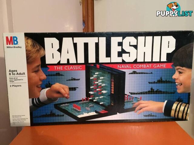 RETRO CLASSIC BOARD GAME BATTLESHIP IN MINT CONDITION