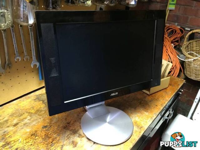 ASUS 17INCH LCD MONITOR WITH BUILT IN SPEAKERS & ADJUSTABLE HEAD