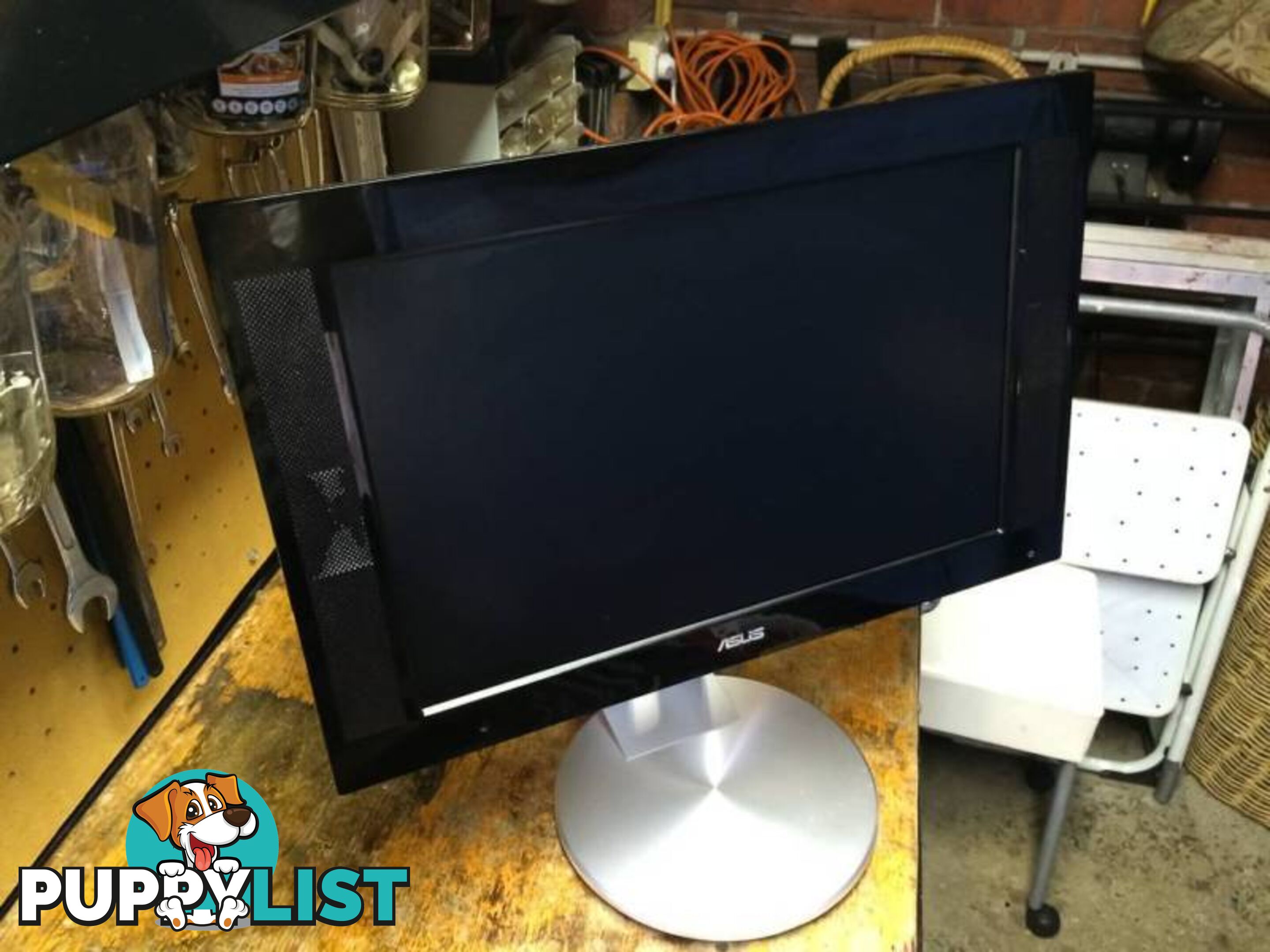 ASUS 17INCH LCD MONITOR WITH BUILT IN SPEAKERS & ADJUSTABLE HEAD