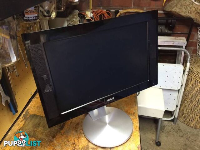 ASUS 17INCH LCD MONITOR WITH BUILT IN SPEAKERS & ADJUSTABLE HEAD