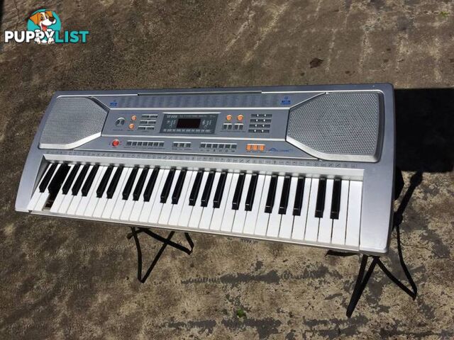 54 - KEY DIGITAL TEACHING ELECTRONIC KEYBOARD ( NO A/C ADAPTOR )