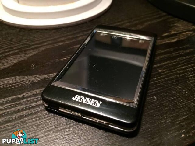 JENSEN 8GB MP3 PLAYER IN WORKING CONDITION