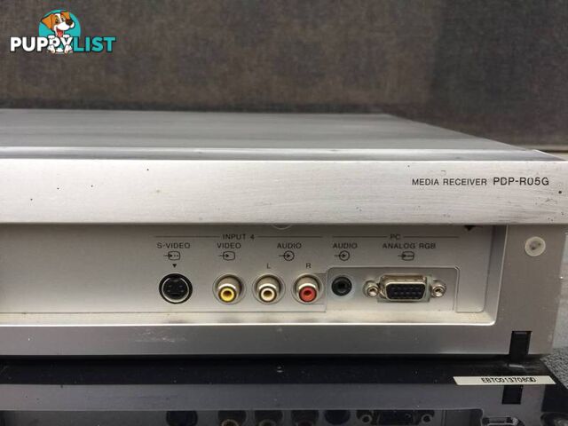 PIONEER MEDIA RECEIVER PDP-RO5G IN WORKING CONDITION