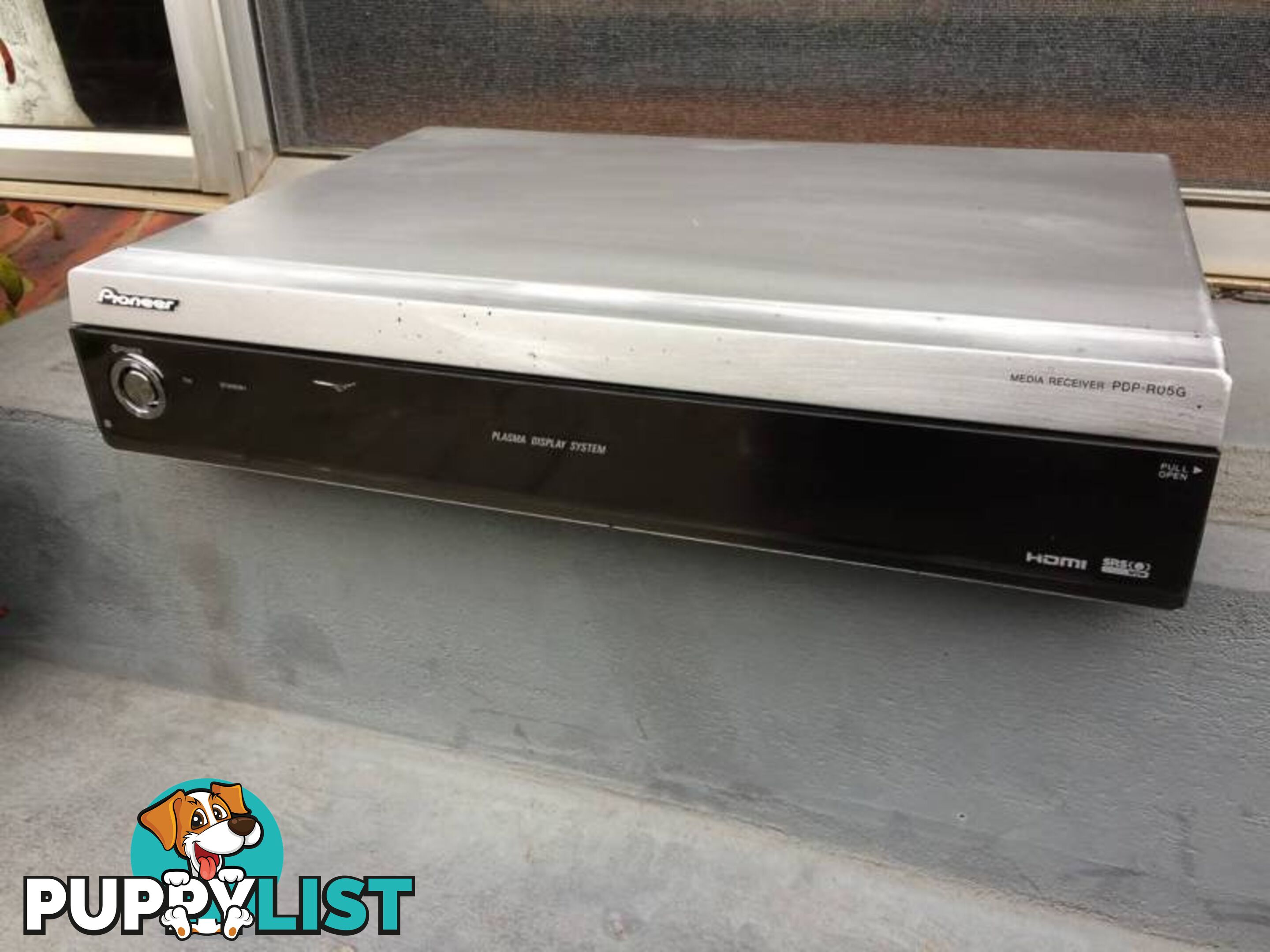 PIONEER MEDIA RECEIVER PDP-RO5G IN WORKING CONDITION