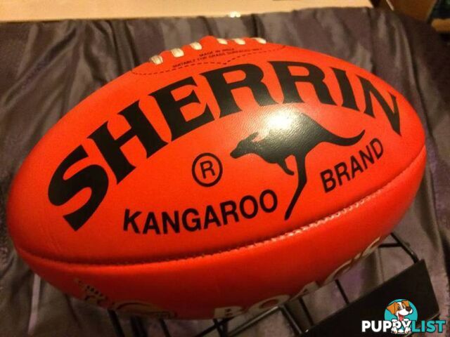 COLLECTABLE SHERRIN BOAGS DRAUGHT FOOTBALL. FULLSIZE FOOTY