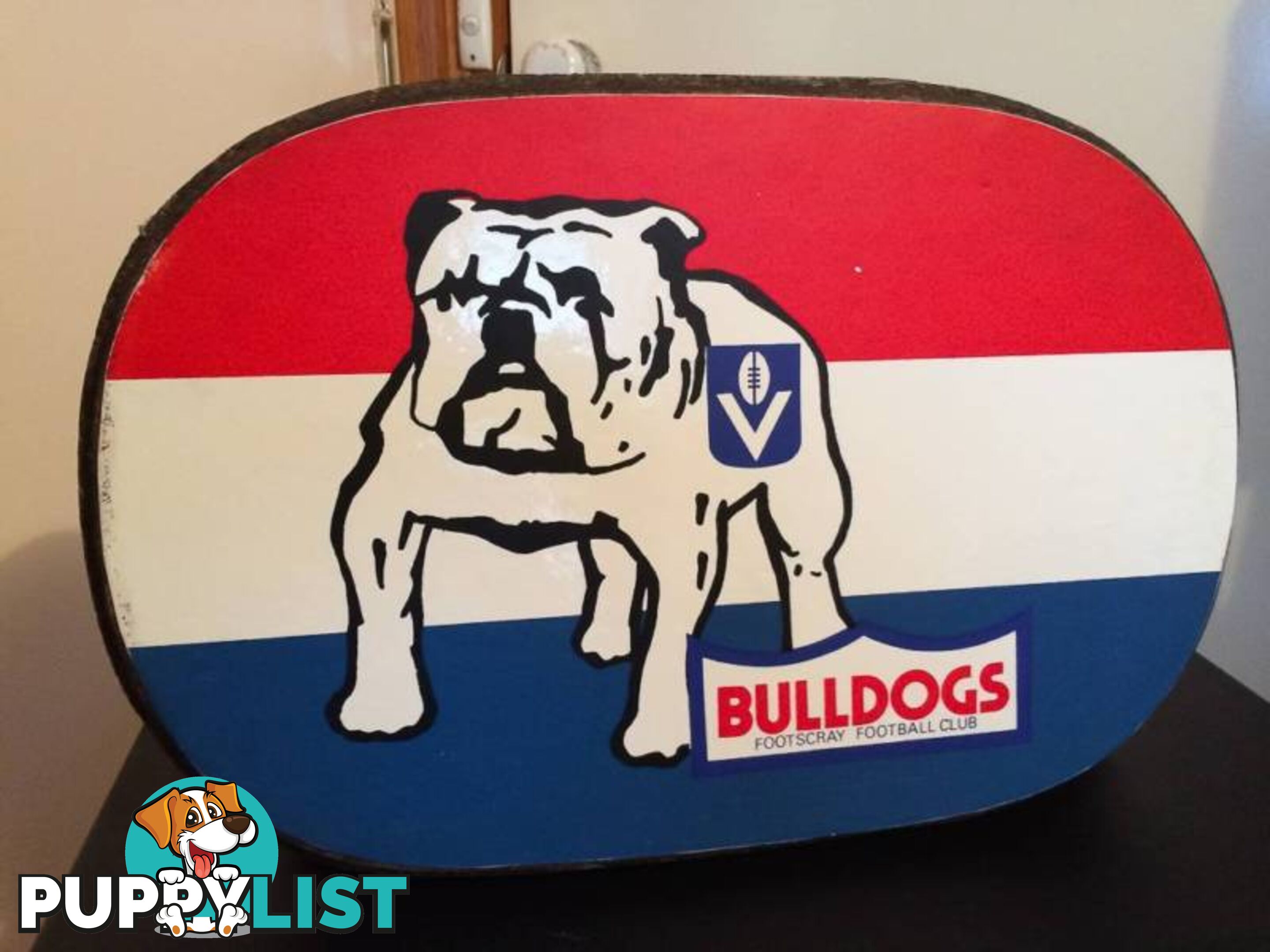 RARE VFL FOOTSCRAY BULLDOGS WOODEN PLAQUE