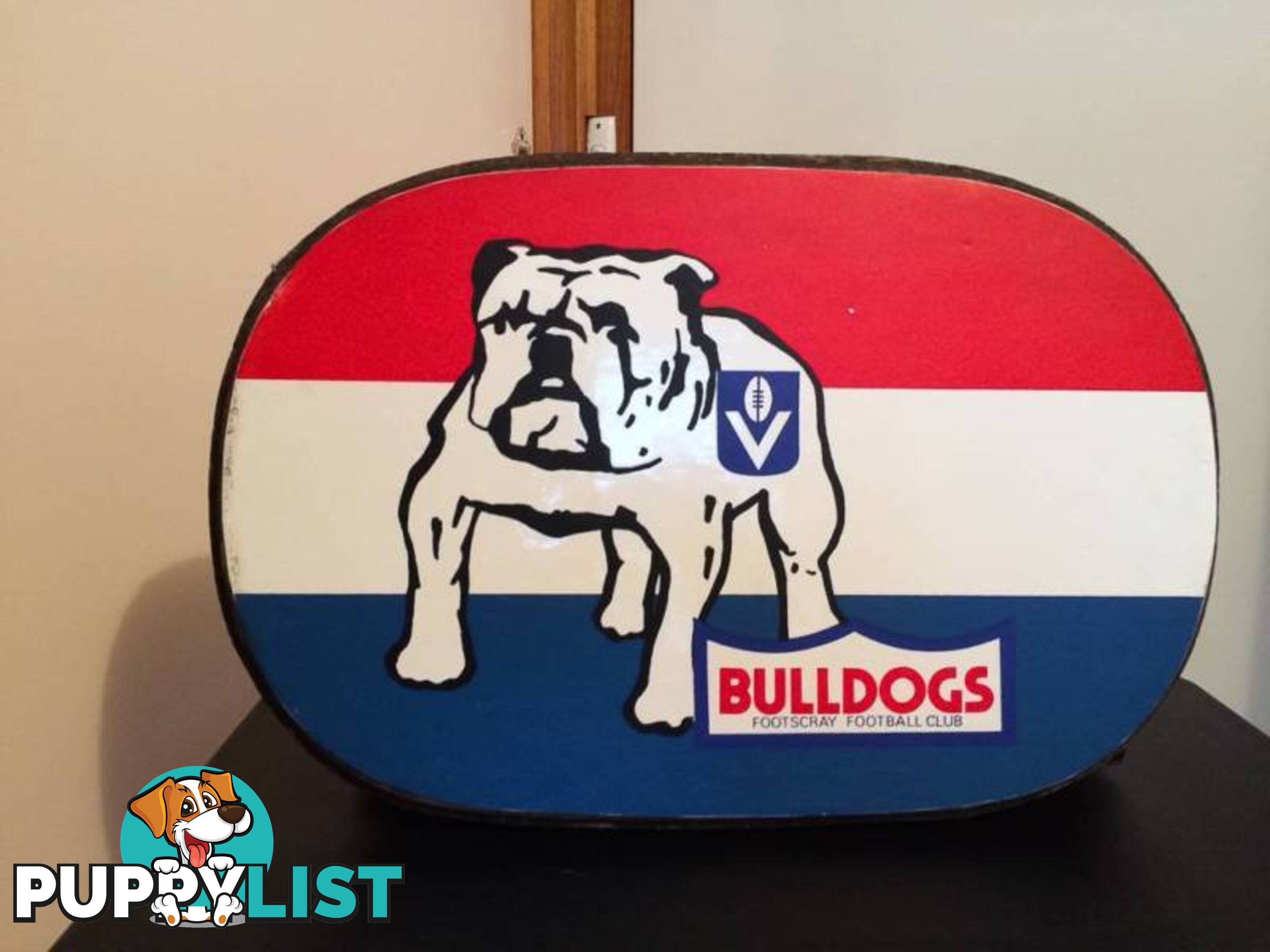 RARE VFL FOOTSCRAY BULLDOGS WOODEN PLAQUE