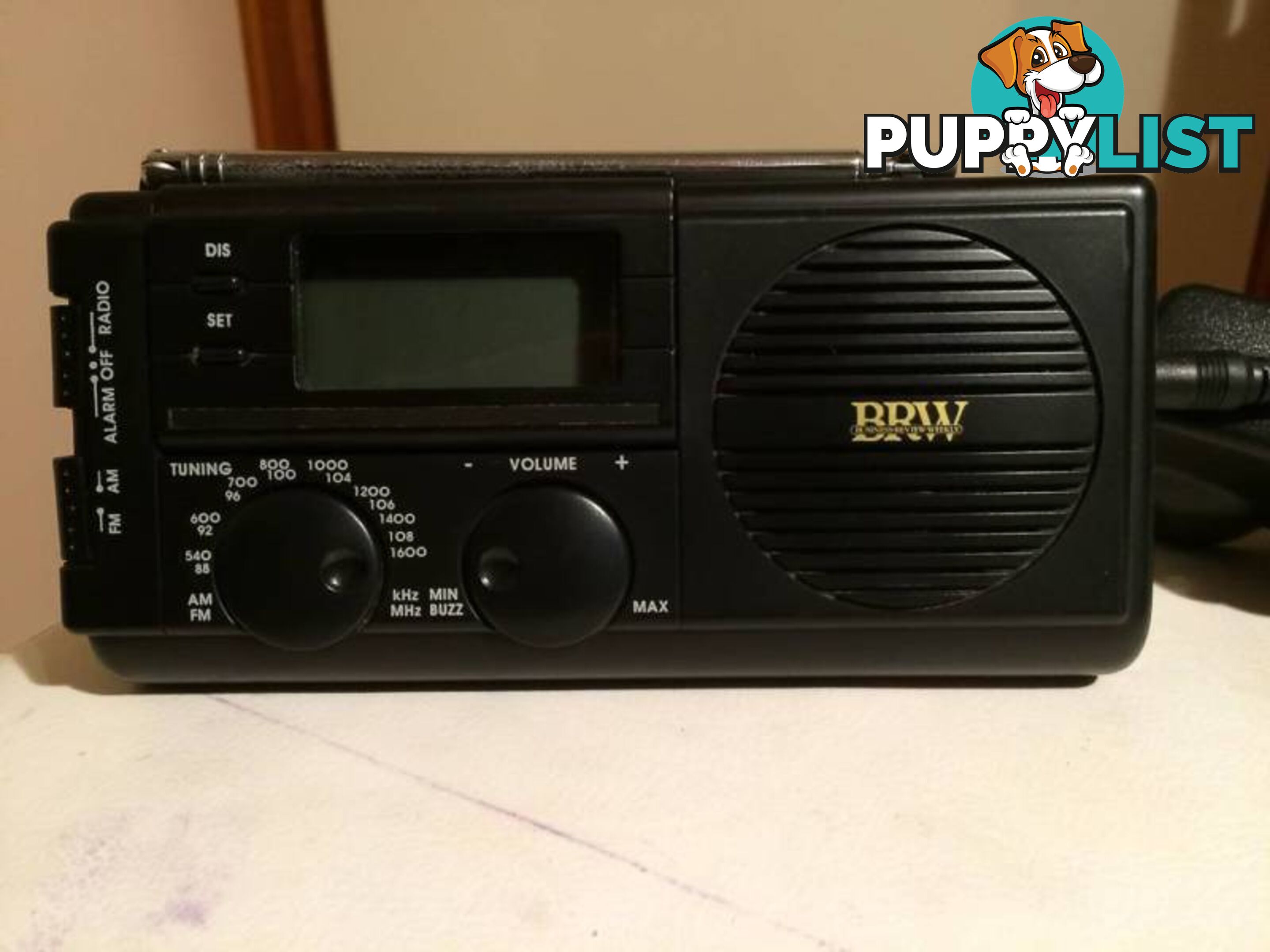 BRW HAND HELD PORTABLE AM/FM RADIO WITH A/C ADAPTOR