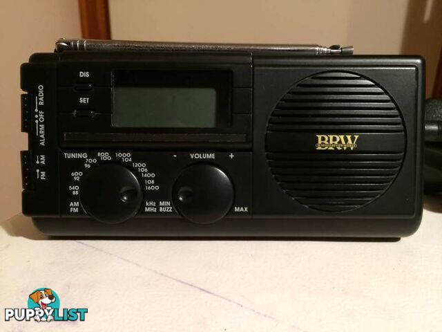 BRW HAND HELD PORTABLE AM/FM RADIO WITH A/C ADAPTOR