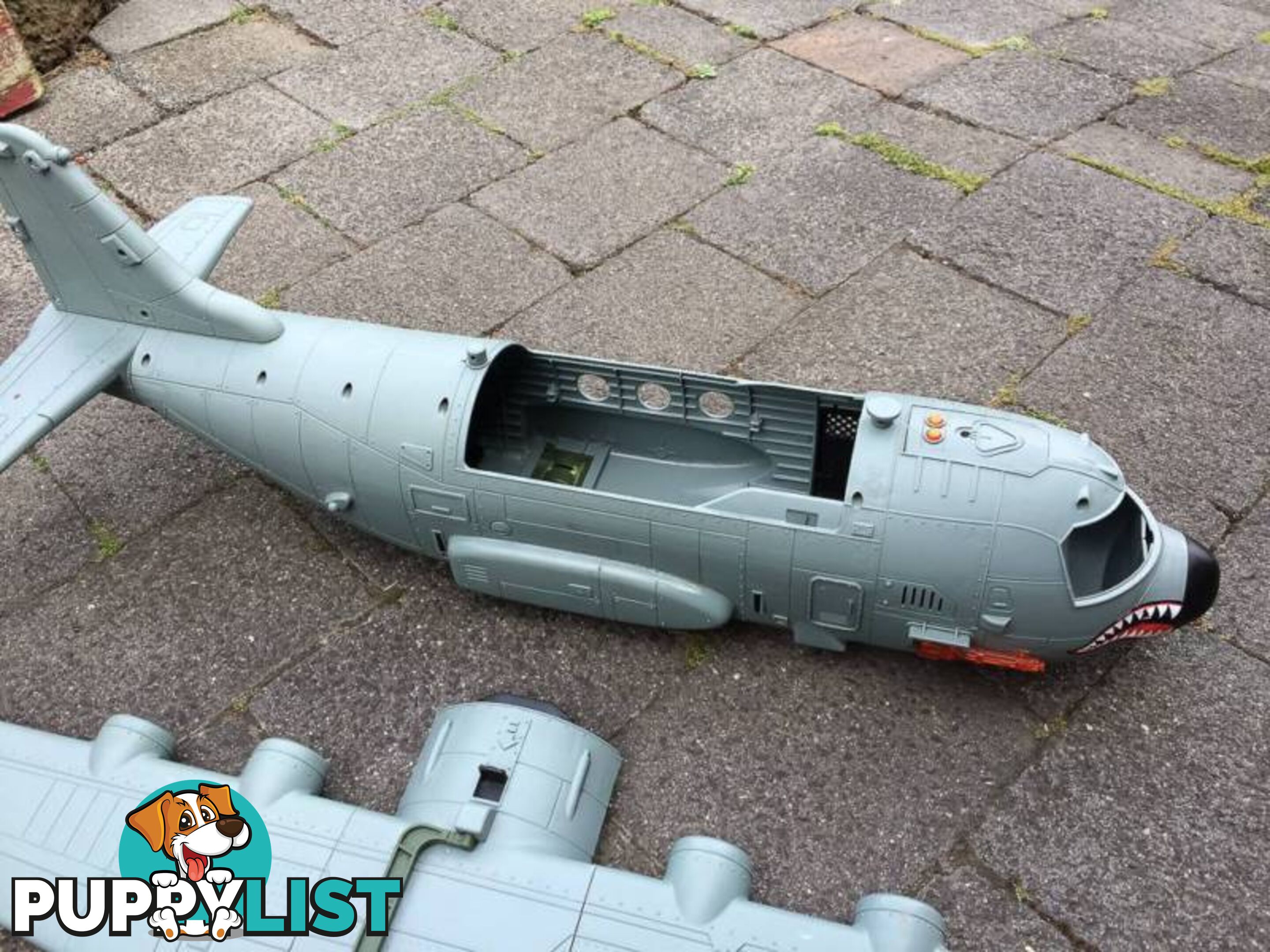 MASSIVE TOY MILITARY PLANE WITH DETACHABLE WINGS