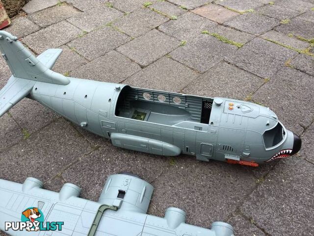 MASSIVE TOY MILITARY PLANE WITH DETACHABLE WINGS