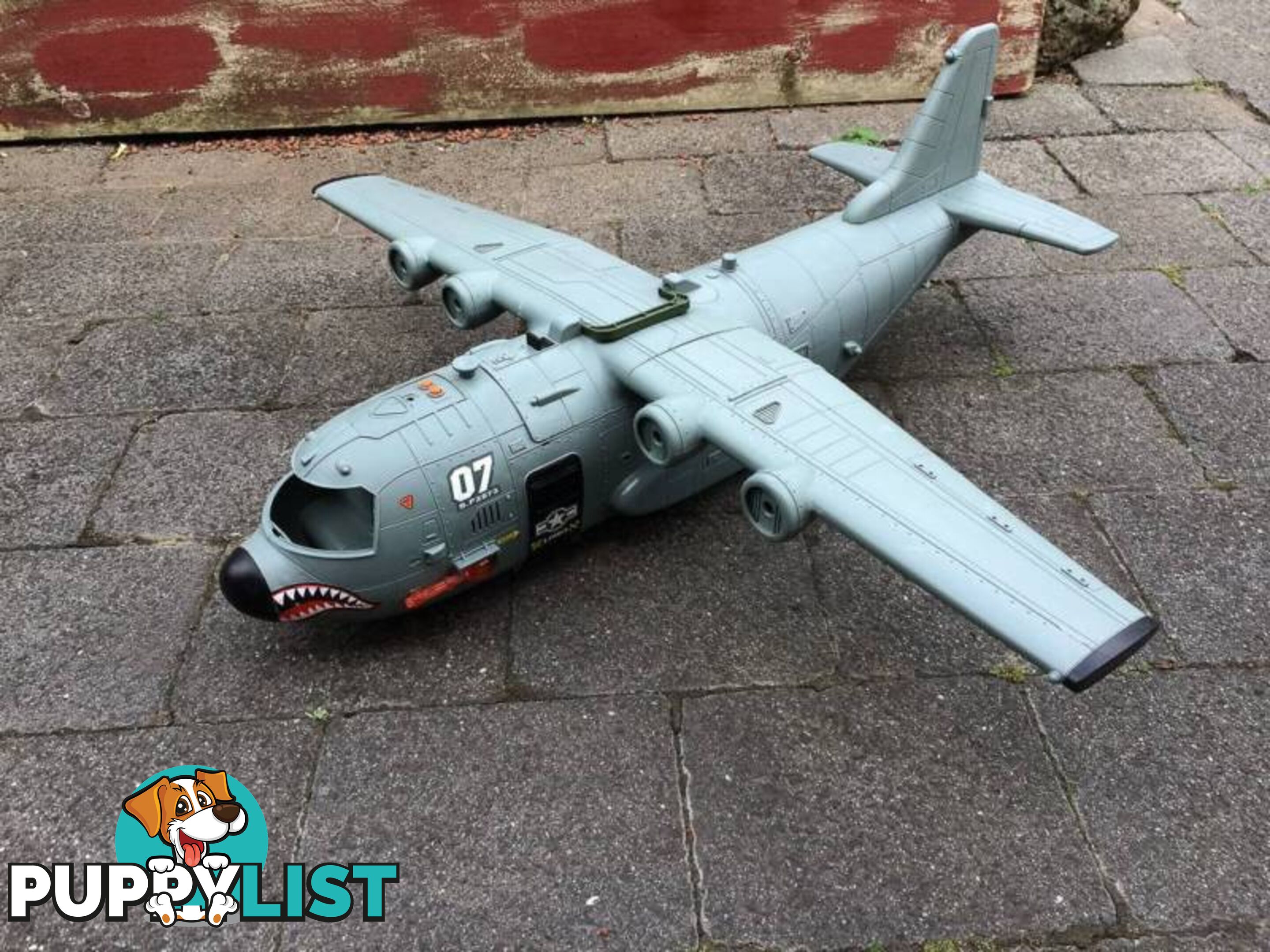 MASSIVE TOY MILITARY PLANE WITH DETACHABLE WINGS