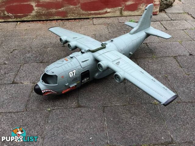 MASSIVE TOY MILITARY PLANE WITH DETACHABLE WINGS