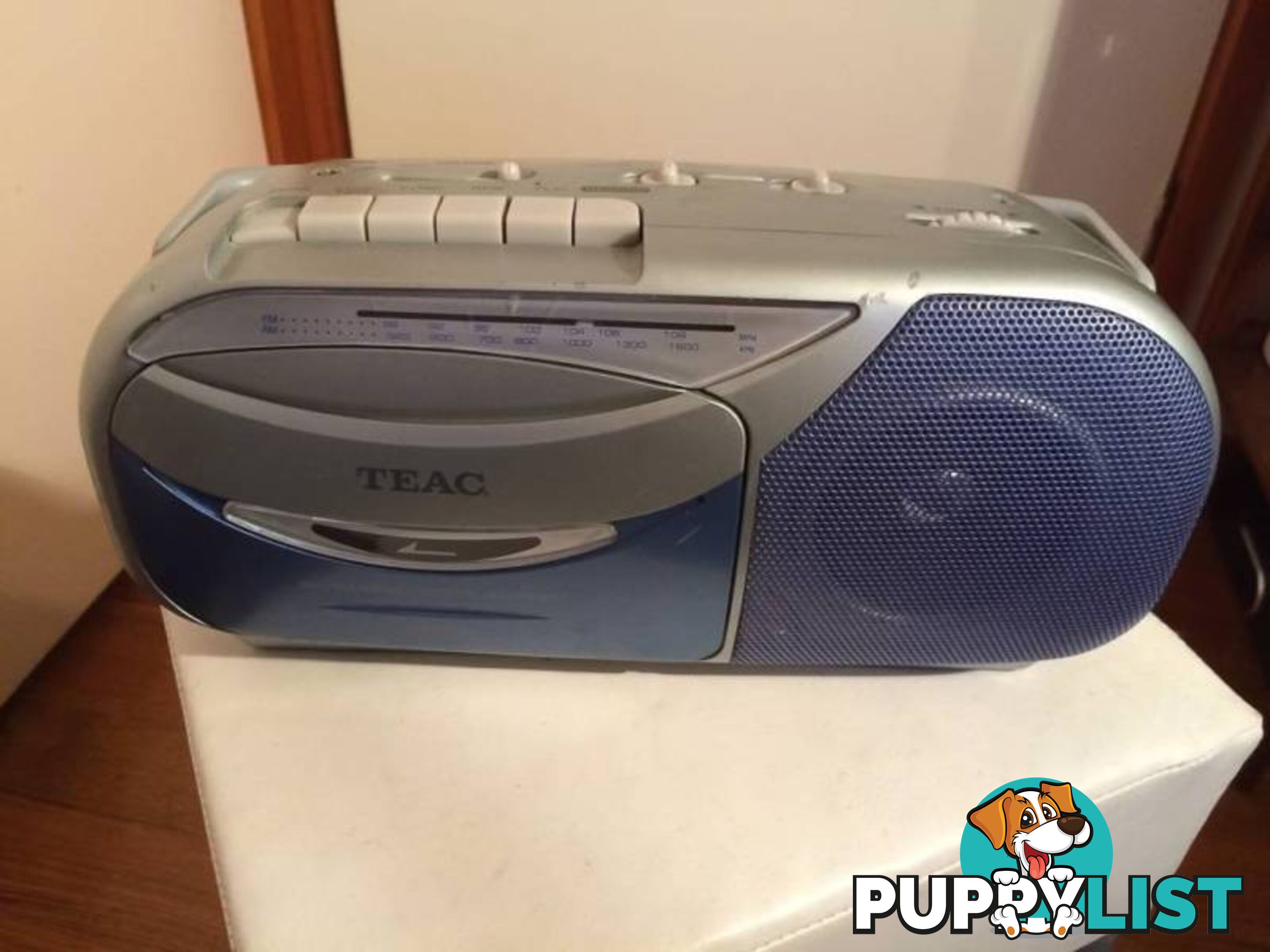 TEAC PORTABLE TAPE/AM/FM RADIO IN GREAT CONDITION