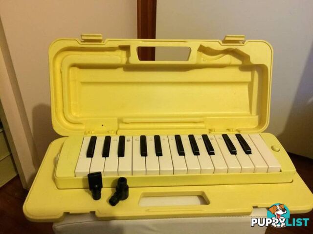 Yamaha P25F Pianica Keyboard Wind Instrument, 25-Note.