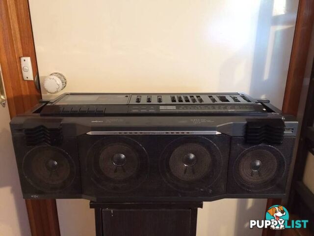 RETRO BOOMBOX PORTABLE STEREO BY EXPO