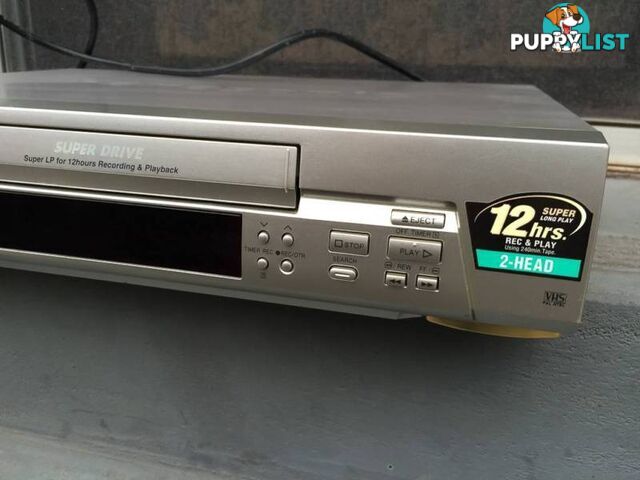 PANASONIC NV-SJ200 VHS PLAYER IN WORKING CONDITION