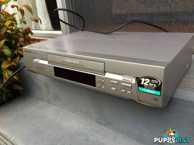 PANASONIC NV-SJ200 VHS PLAYER IN WORKING CONDITION