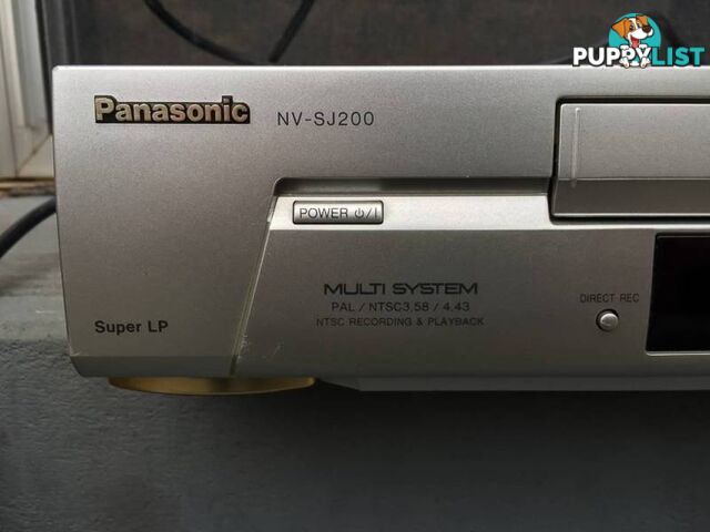 PANASONIC NV-SJ200 VHS PLAYER IN WORKING CONDITION