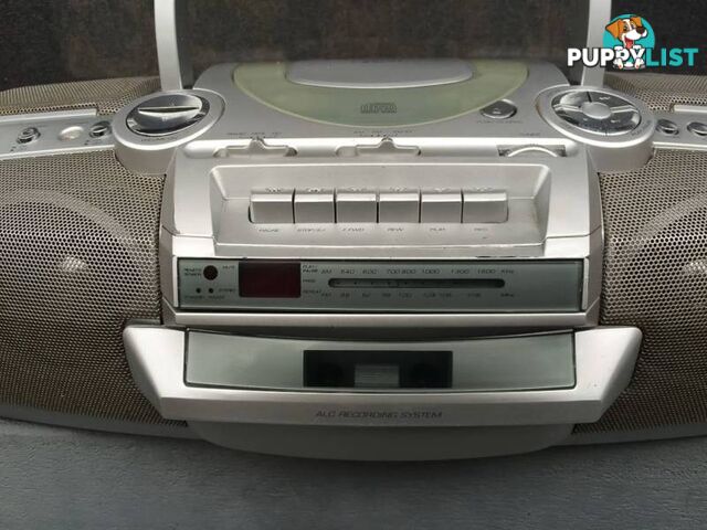 COBOLT BOOMBOX WITH CD/TAPE & TUNER IN WORKING CONDITION