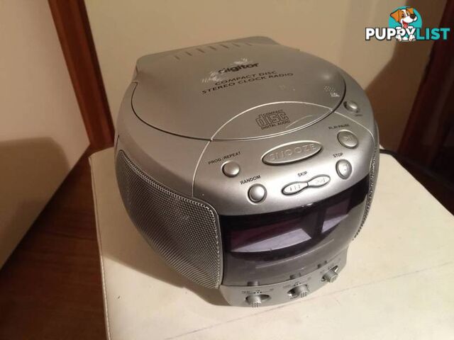 DIGITOR COMPACT DISC STEREO CLOCK RADIO IN WORKING CONDITION