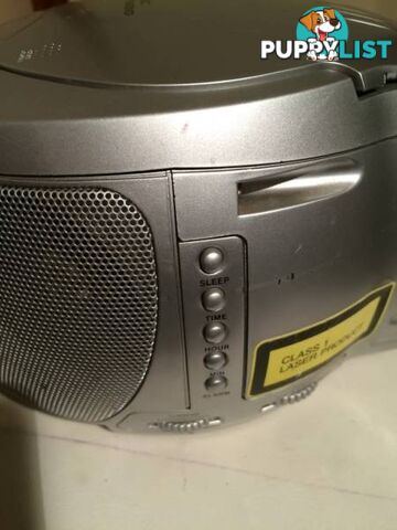 DIGITOR COMPACT DISC STEREO CLOCK RADIO IN WORKING CONDITION