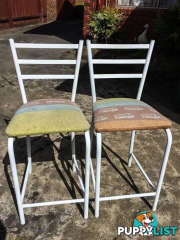 2 X METAL FRAME BAR STOOLS $10 FOR THE PAIR