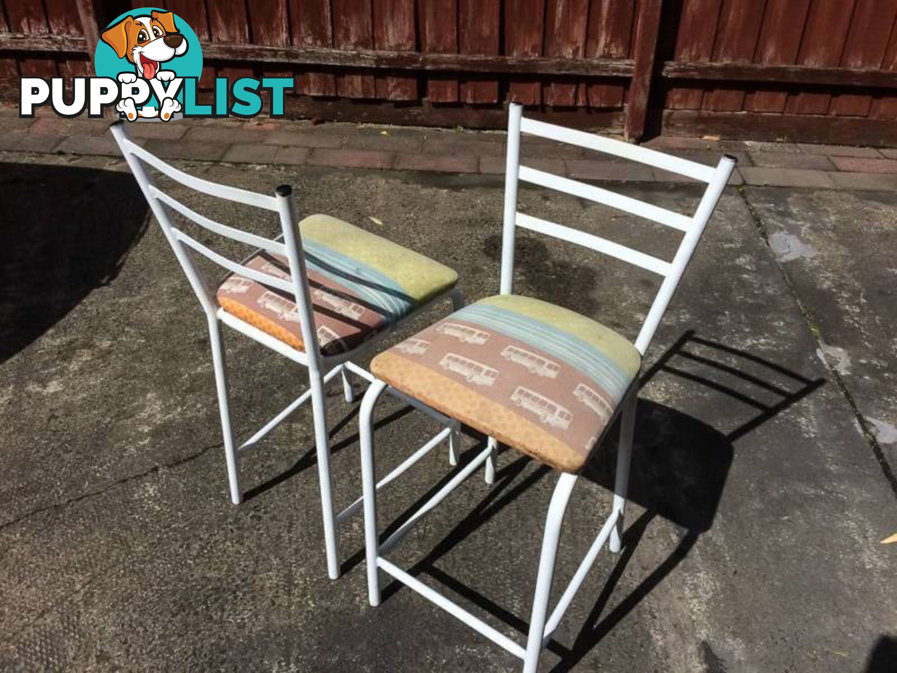 2 X METAL FRAME BAR STOOLS $10 FOR THE PAIR