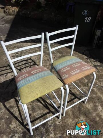 2 X METAL FRAME BAR STOOLS $10 FOR THE PAIR