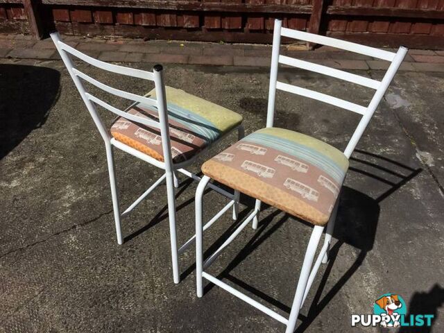 2 X METAL FRAME BAR STOOLS $10 FOR THE PAIR