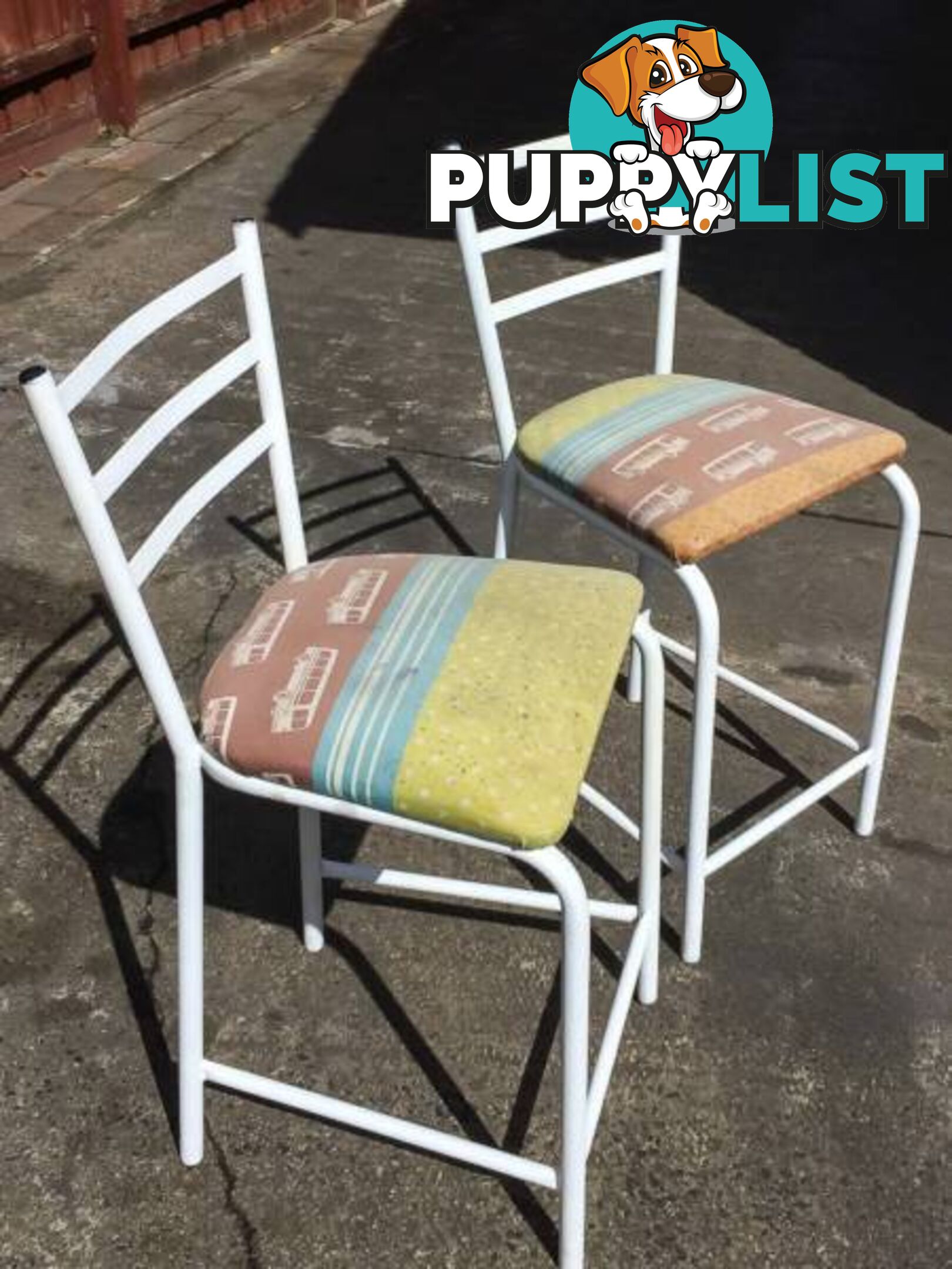 2 X METAL FRAME BAR STOOLS $10 FOR THE PAIR