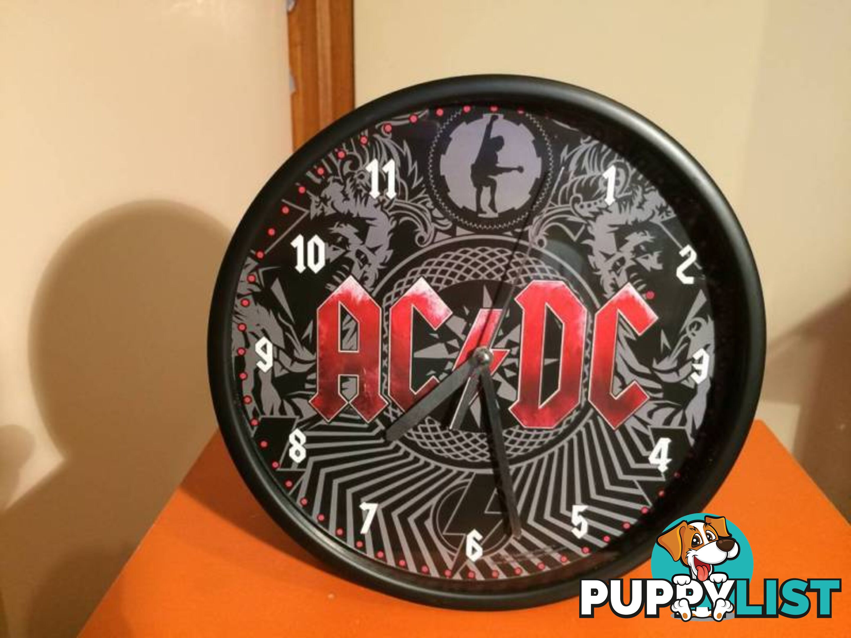 AC/DC COLLECTABLE WALL CLOCK