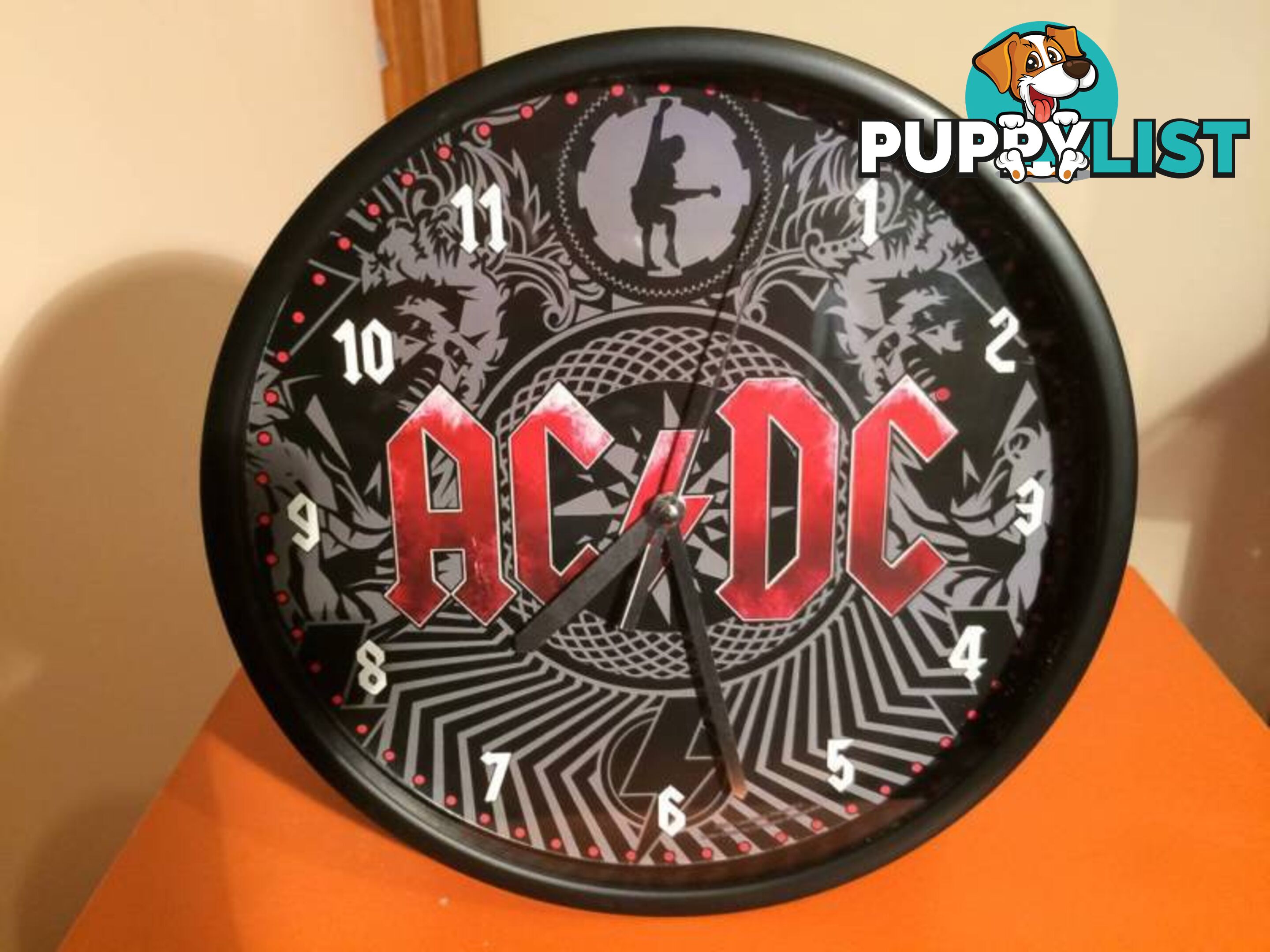 AC/DC COLLECTABLE WALL CLOCK