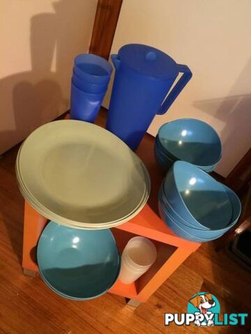 BRAND NEW STYLISH CAMPING DINNERWARE SET