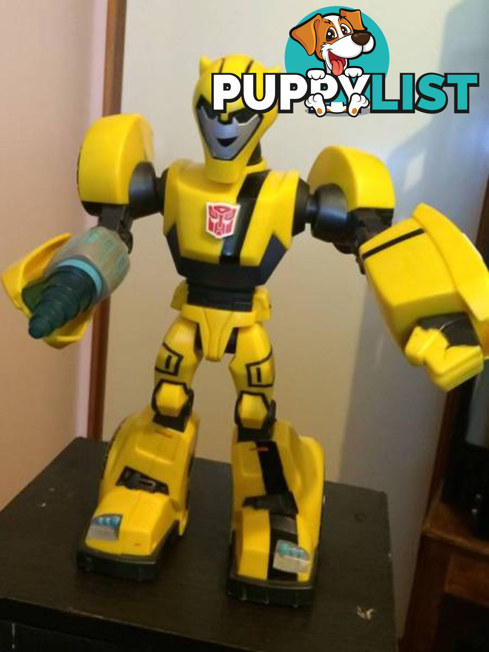 TRANSFORMERS TALKING BUMBLE BEE WITH LIGHTS