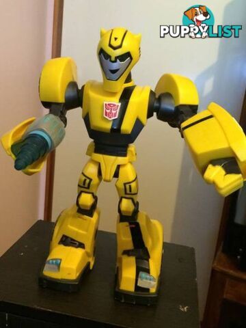 TRANSFORMERS TALKING BUMBLE BEE WITH LIGHTS