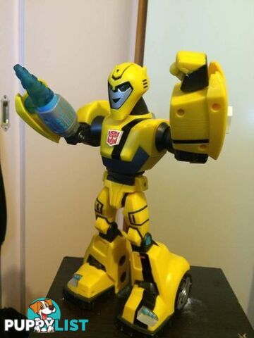 TRANSFORMERS TALKING BUMBLE BEE WITH LIGHTS