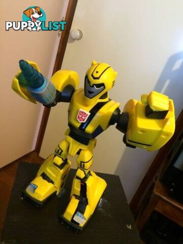 TRANSFORMERS TALKING BUMBLE BEE WITH LIGHTS