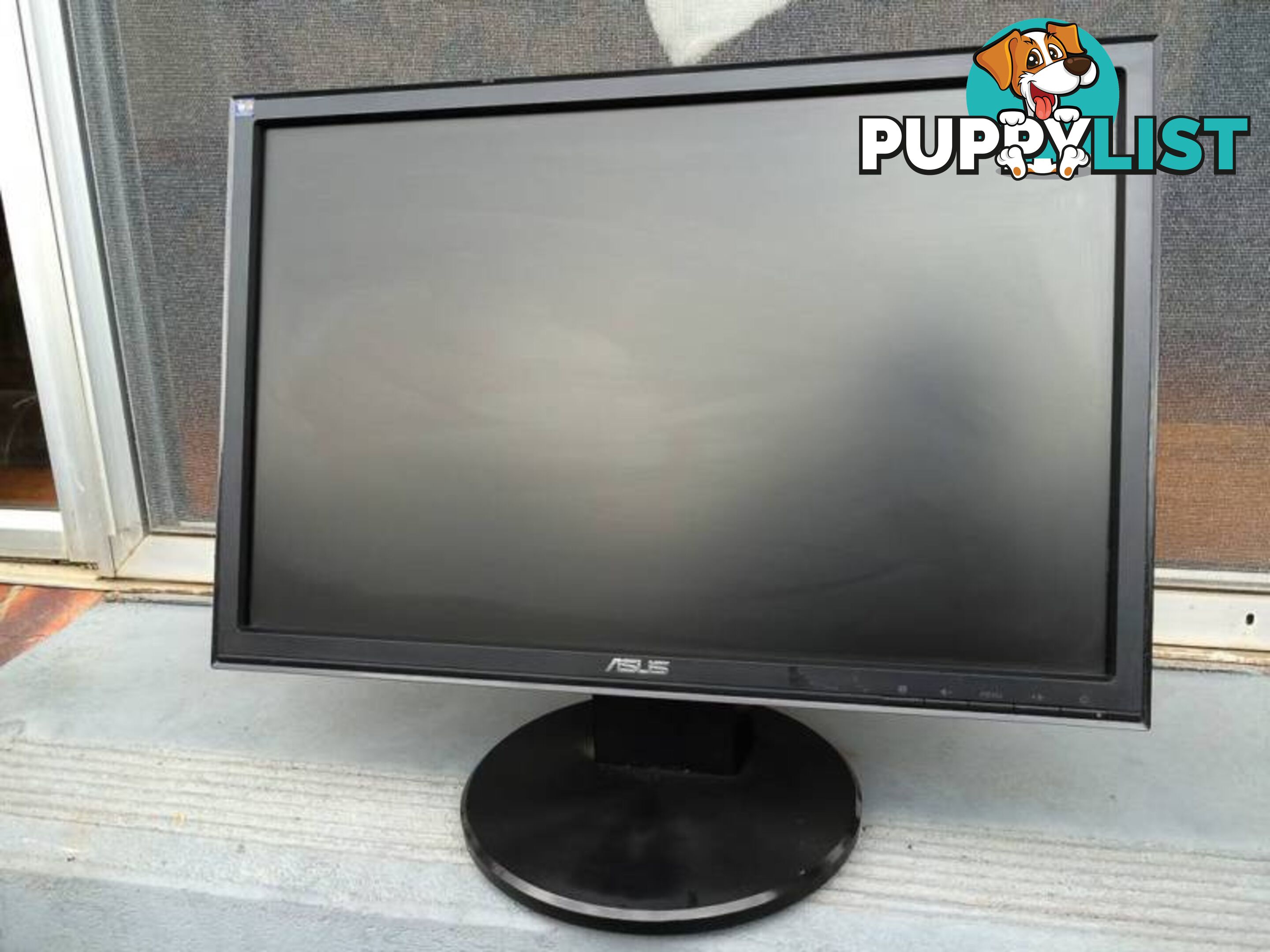 ASUS 19 INCH LCD COMPUTER MONITOR IN WORKING CONDITION