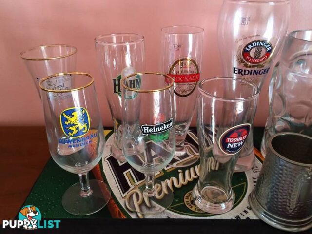 COLLECTABLE BEER GLASS COLLECTION & 2 BEER MATS