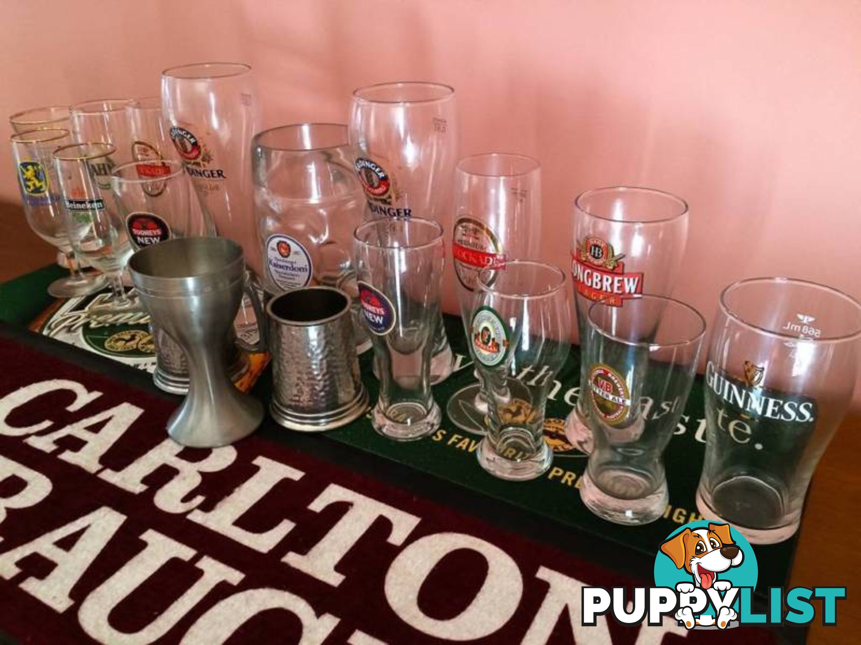 COLLECTABLE BEER GLASS COLLECTION & 2 BEER MATS