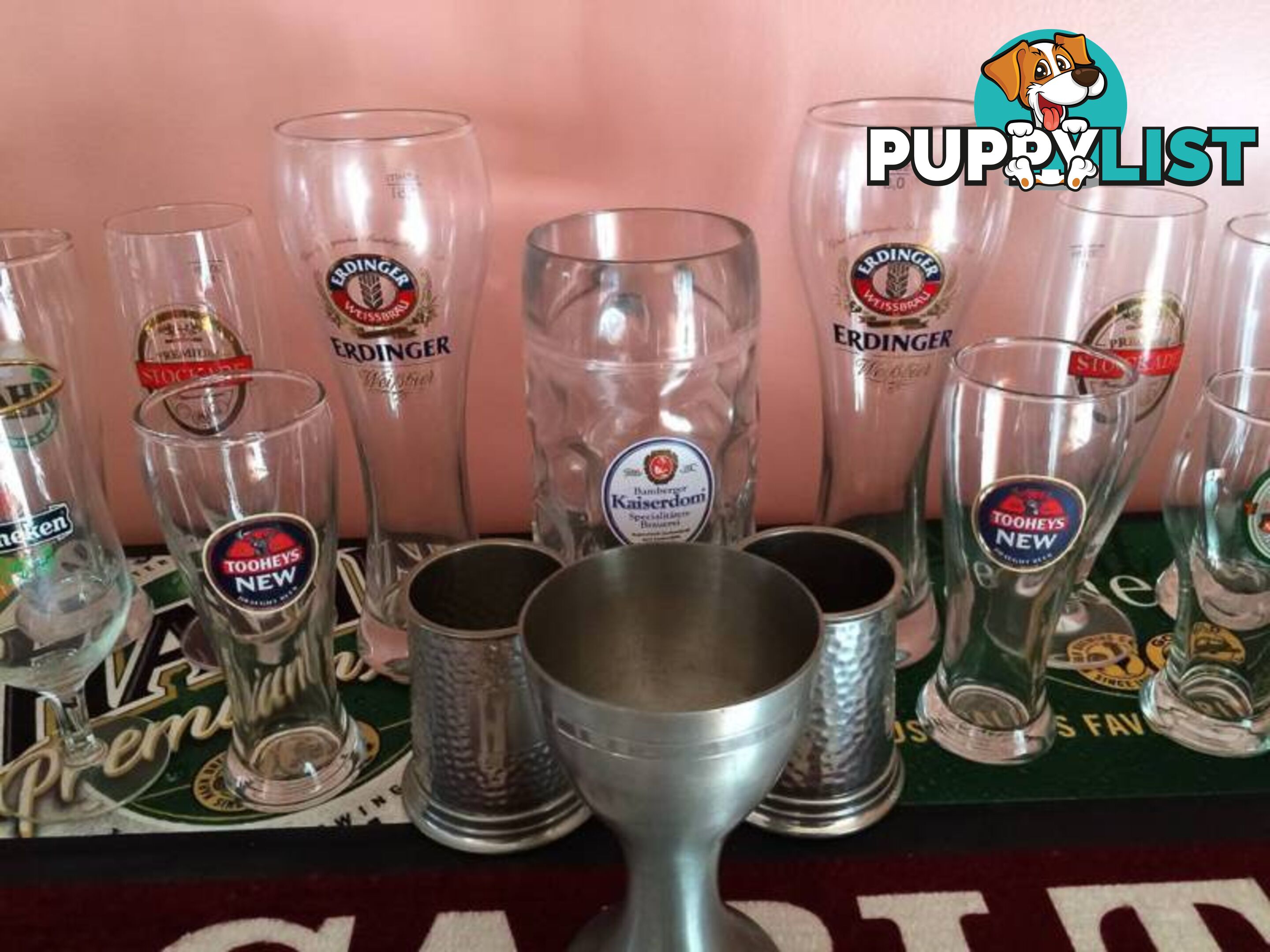 COLLECTABLE BEER GLASS COLLECTION & 2 BEER MATS