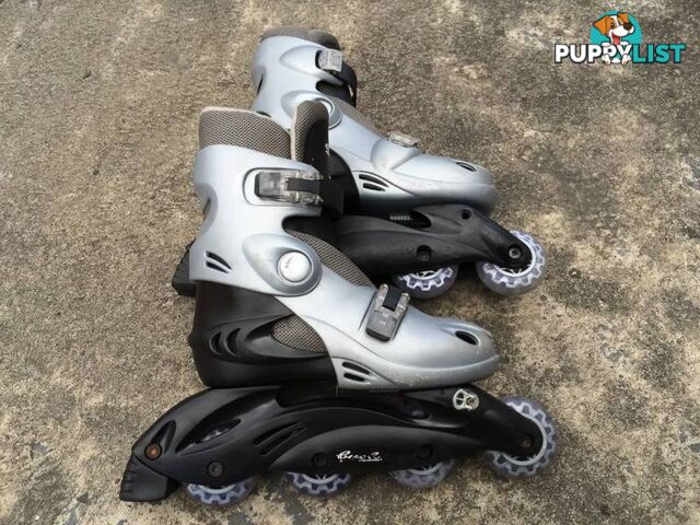 SIZE LARGE ROLLERBLADES IN GOOD CONDITION