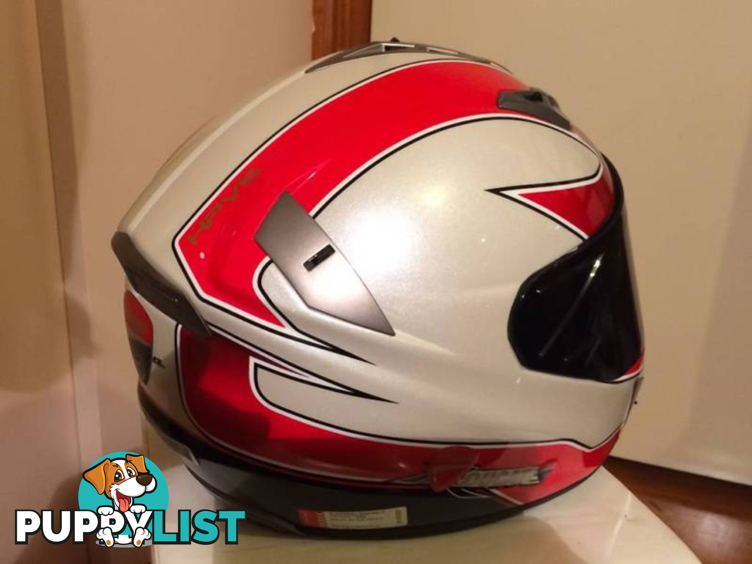 RJAYS SIZE M Motorcycle Helmet in mint condition